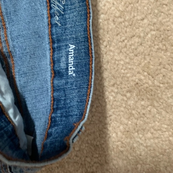 Gloria Vanderbilt size 10 embroidered jeans. Perfect condition! - Picture 3 of 6